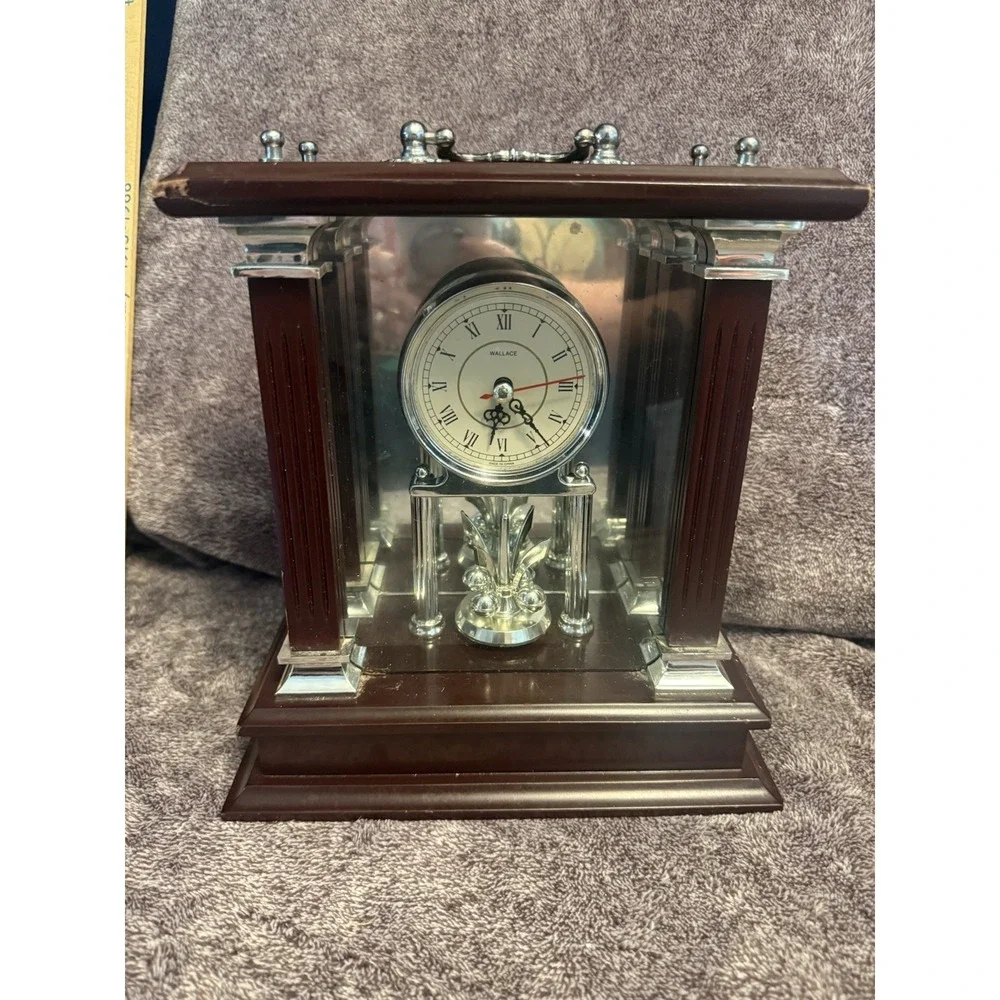 Clock. Wallace Silver Smith Mahogany Mantle Clock With‎ Handle